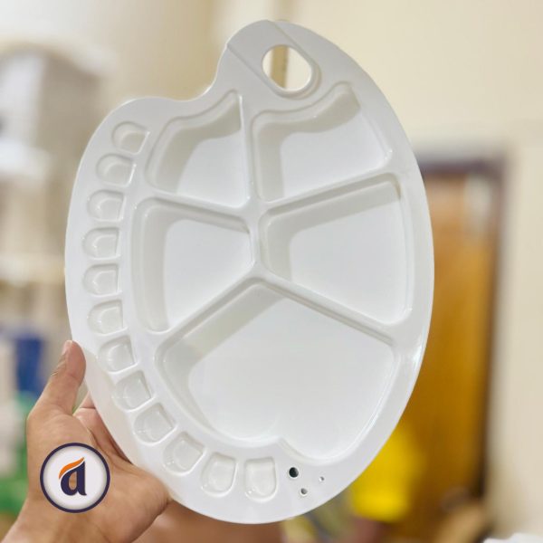 Oval Plastic Palette (13.3 x 9.8in)